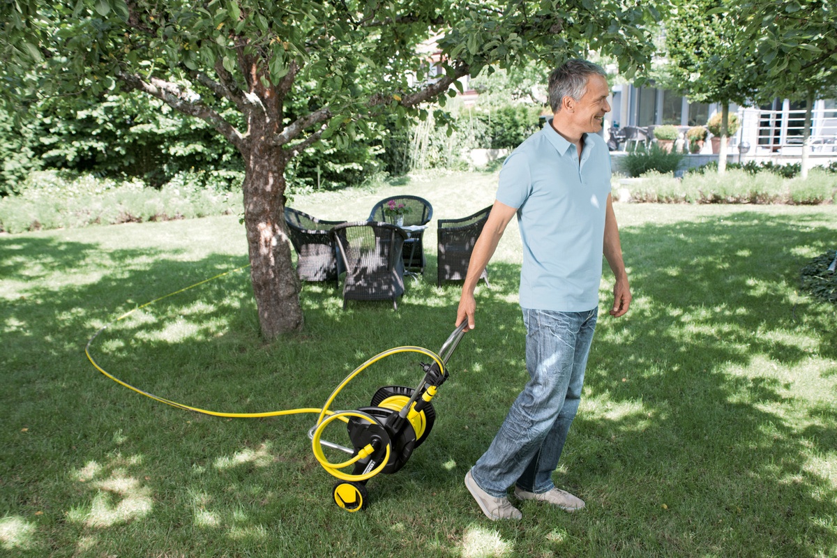 Катушка для шланга для полива KARCHER "HT 4.500", складная, регулировка высоты ручки тележки, длина шланга: 1/2" 50м, 5/8" 35м, 3/4" 23м 2.645-170.0