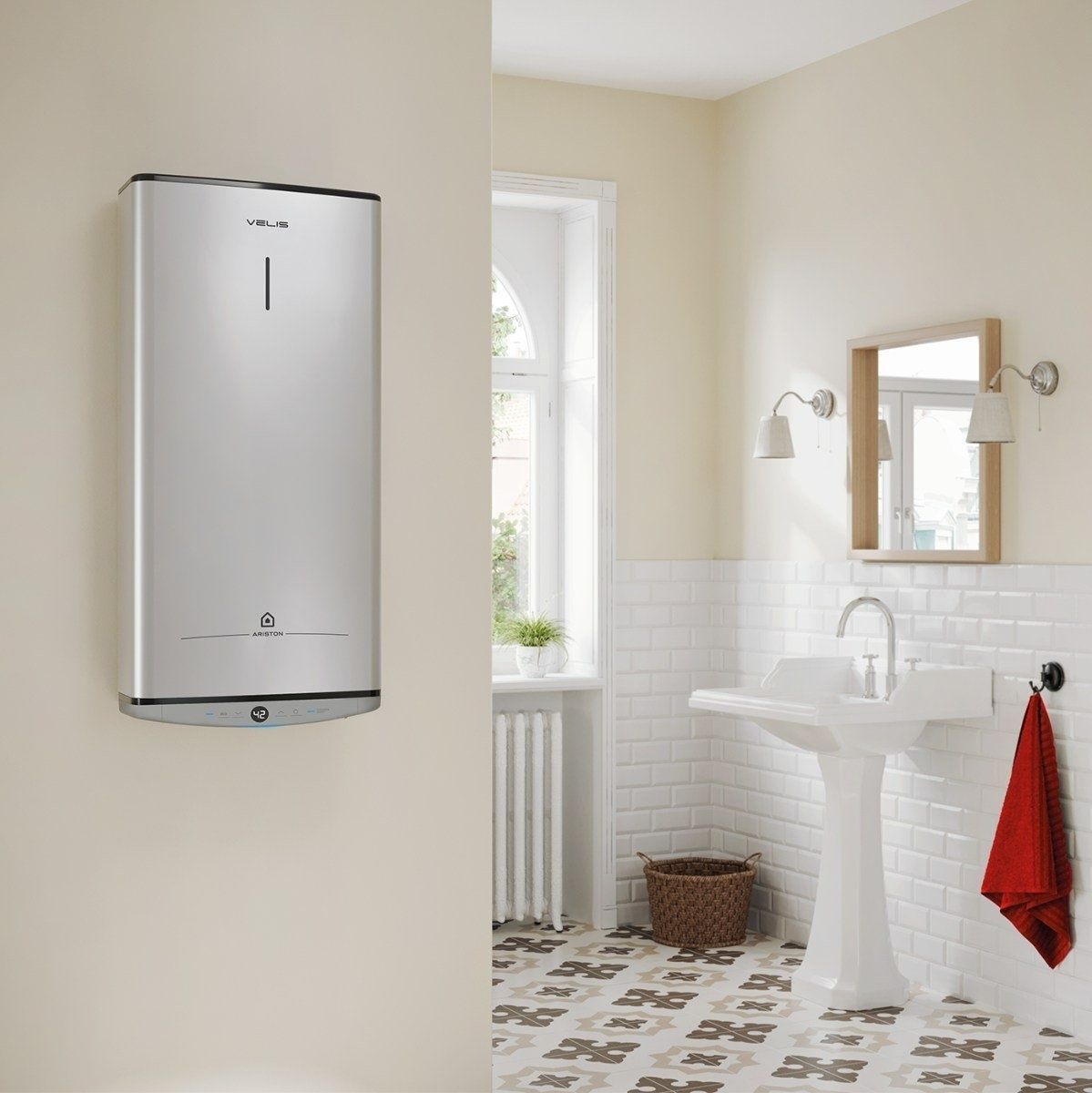 Бойлер електричний універсальний 100л ARISTON Velis Tech мокрий тен 3кВт 1256x511x275мм 3100919