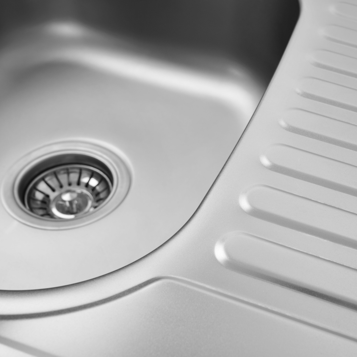 Мийка для кухні із нержавіючої сталі прямокутна PLATINUM 5848 580x480x180мм матова 0.8мм із сифоном PLS-A362