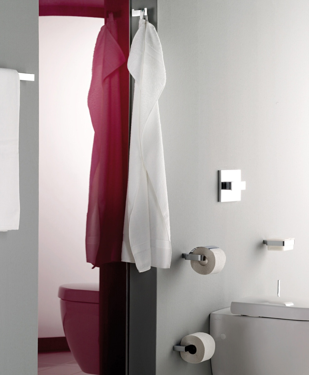 Держатель для туалетной бумаги с крышкой EMCO Loft прямоугольный металлический хром 050000100