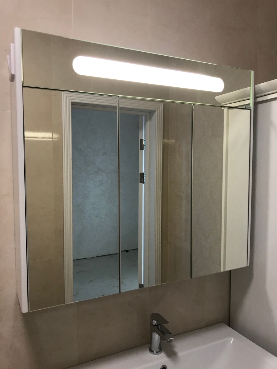 Шкафчик подвесной с зеркалом в ванную AQUARIUS POLA 80x80x17.5см c подсветкой белый AQ-U1112482579