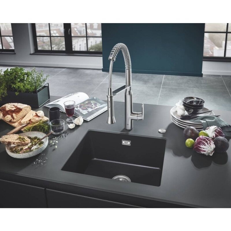 Кухонна мийка композитна прямокутна GROHE K700 533мм x 457мм чорний із сифоном 31654AP0