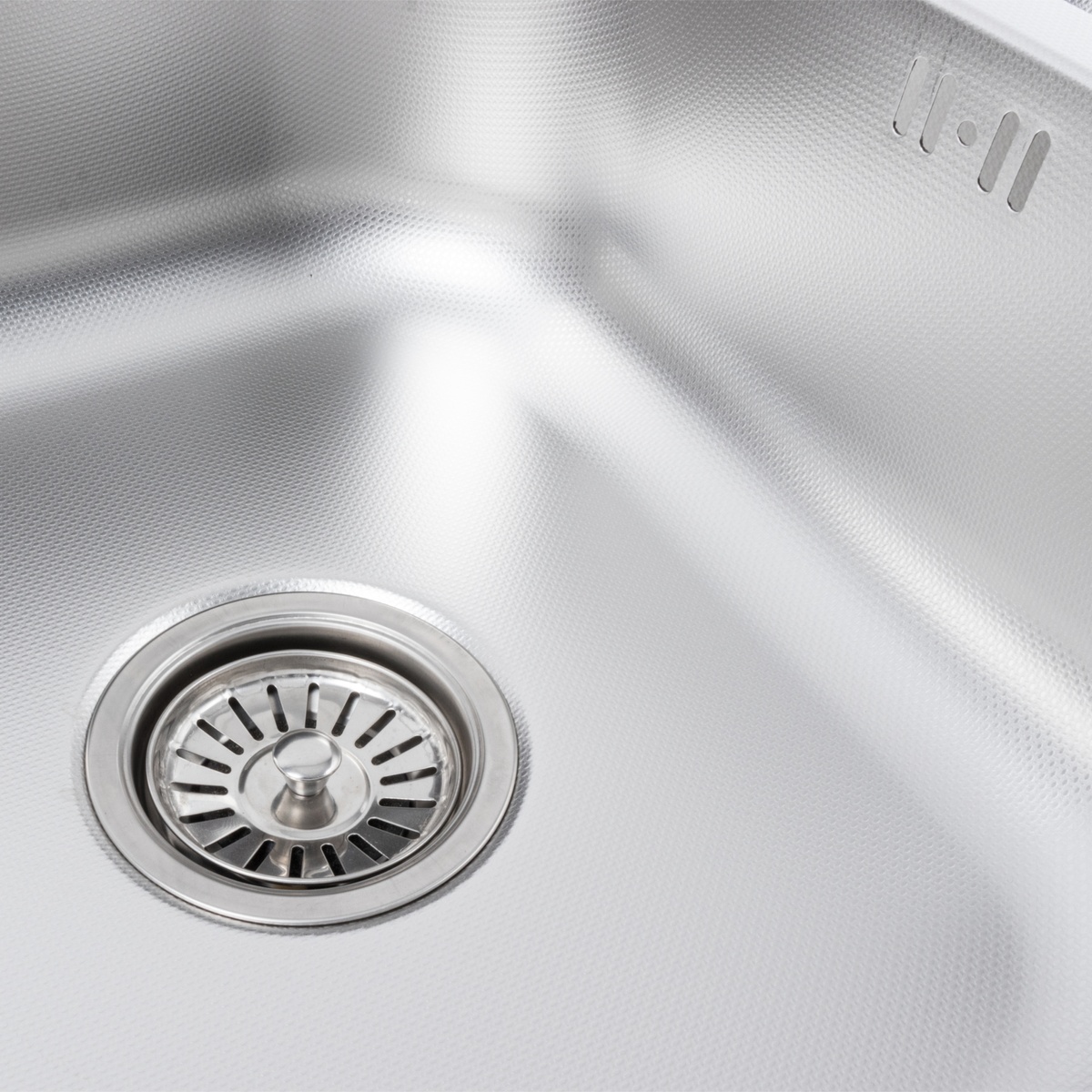 Мийка для кухні із нержавіючої сталі прямокутна PLATINUM 7850D ДЕКОР 780x500x180мм мікротекстура 0.8мм на півтори чаші із сифоном PLS-A528