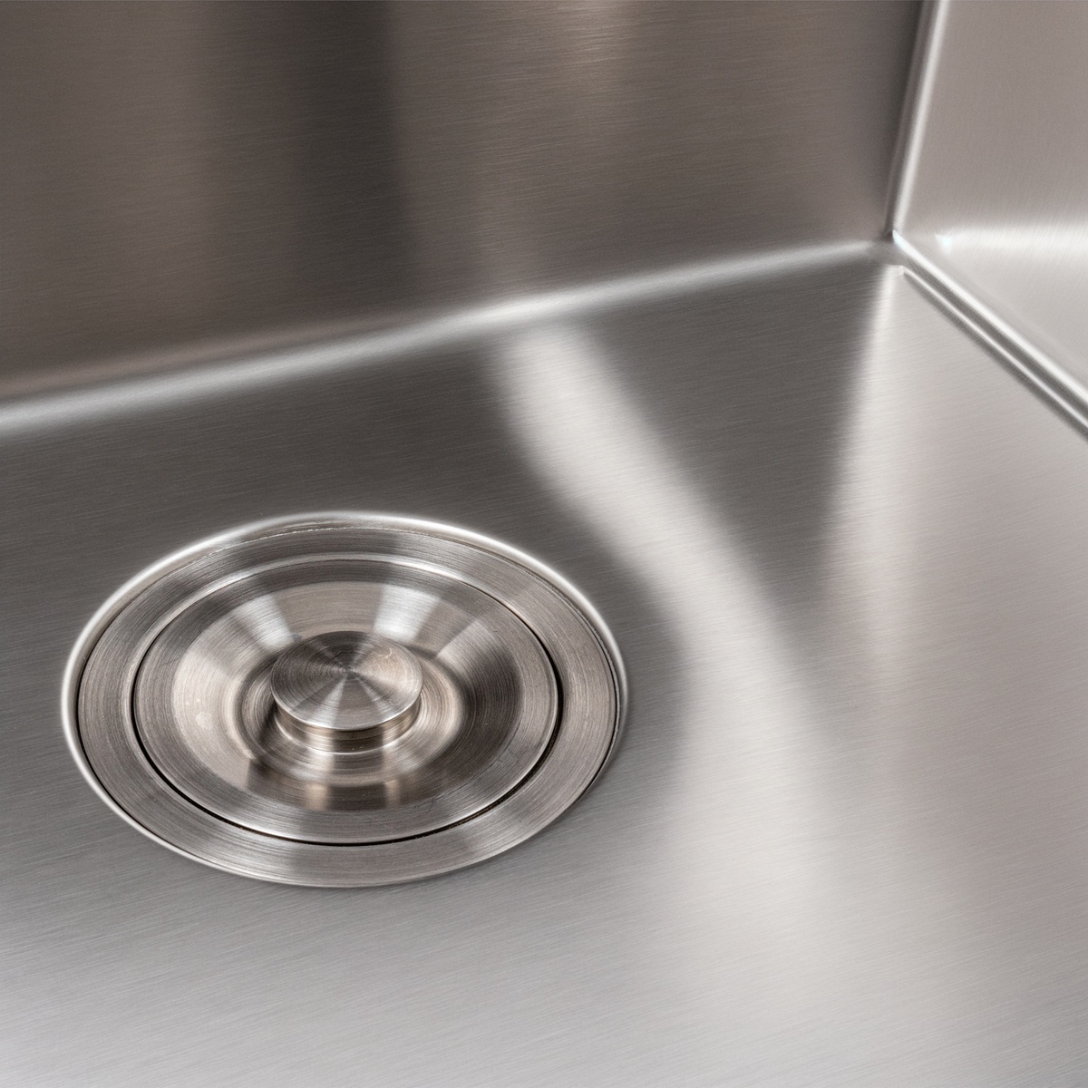 Мийка для кухні із нержавіючої сталі квадратна PLATINUM Handmade 500x500x220мм матова 1.5мм із сифоном PLS-A32259