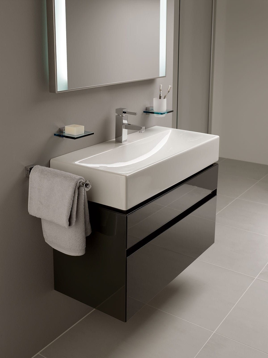 Зеркало прямоугольное для ванной KOLO QUATTRO 62x90см c подсветкой 88381000
