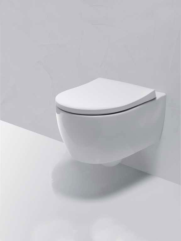 Унитаз подвесной для инсталляции безободковый белый GEBERIT iCon с сиденьем с микролифтом 500.784.01.1