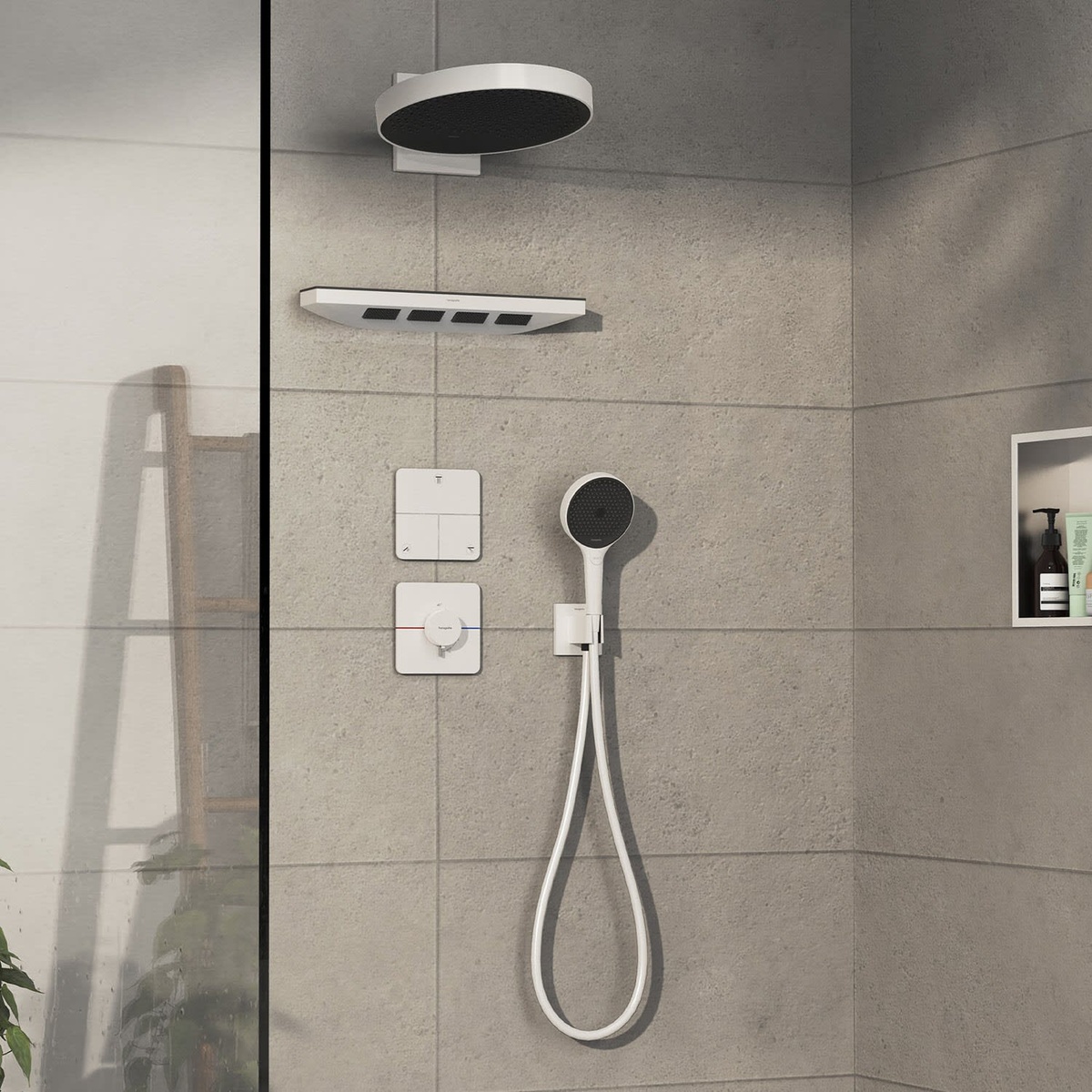 Внешняя часть смесителя без скрытой части HANSGROHE ShowerSelect Comfort Q белый латунь 155x155мм 15588700