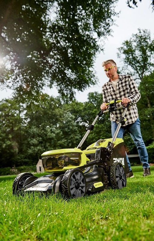 Газонокосилка аккумуляторная Ryobi RY36LMX46A-140 MAX POWER 36В акб 1х4А·час 46см 25-75мм EasyEdge мульчирование бесщеточное до 700м.кв 22.5кг