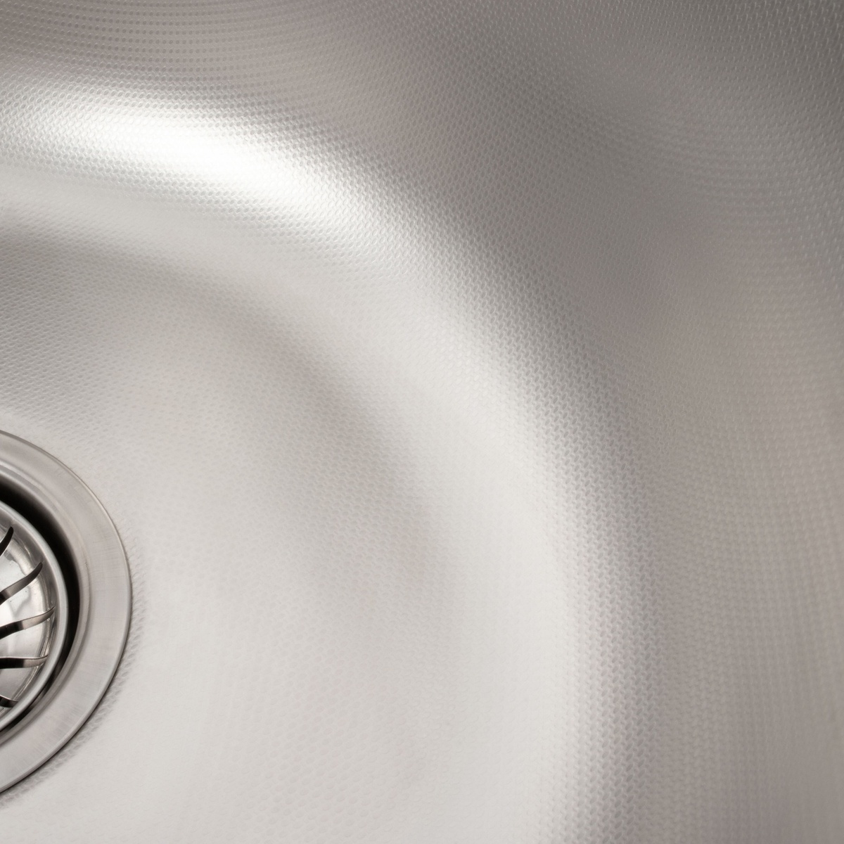 Мийка для кухні із нержавіючої сталі кругла PLATINUM 450 ДЕКОР 450x450x170мм мікротекстура 0.6мм із сифоном PLS-A19724