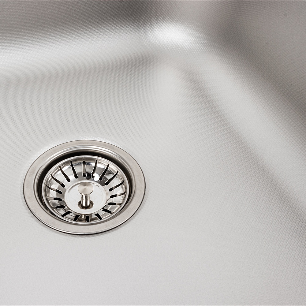 Мийка для кухні із нержавіючої сталі прямокутна накладна PLATINUM 8050 L ДЕКОР 800x500x160мм мікротекстура 0.7мм із сифоном PLS-A552