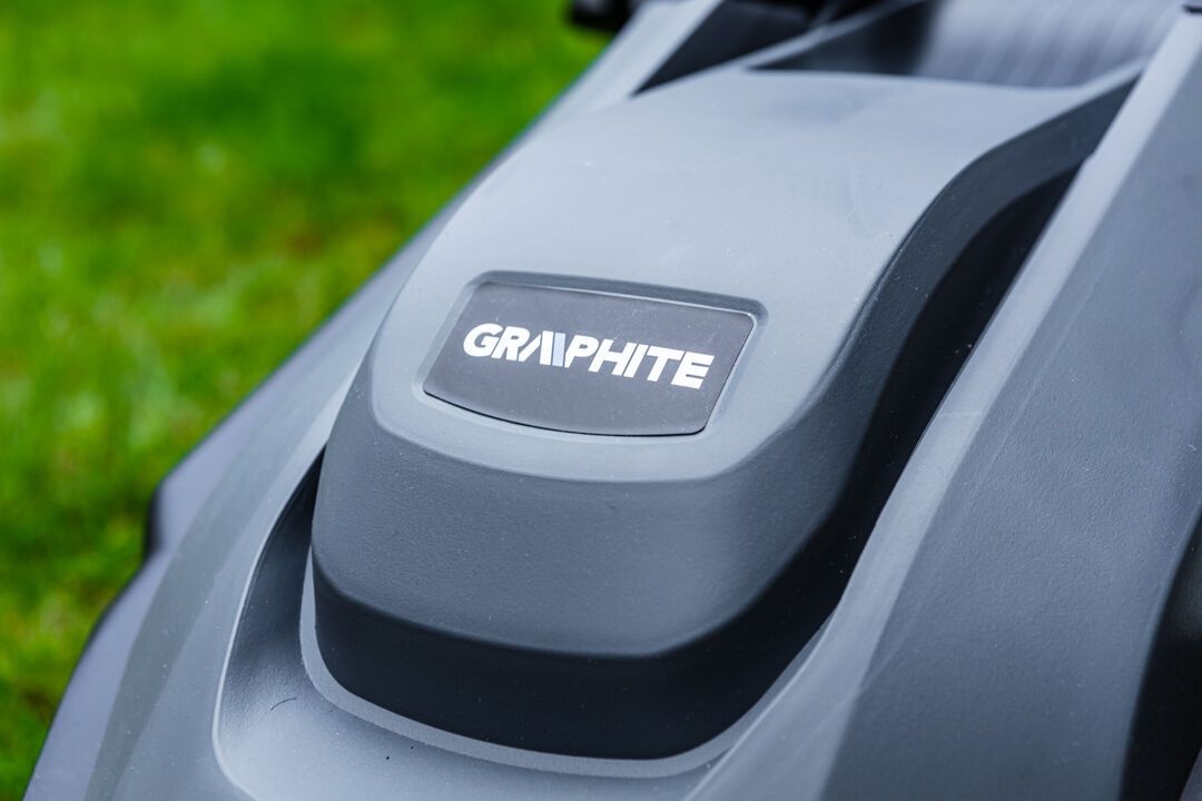 Газонокосилка GRAPHITE 2000Вт 43см 45л 20-70мм 14кг