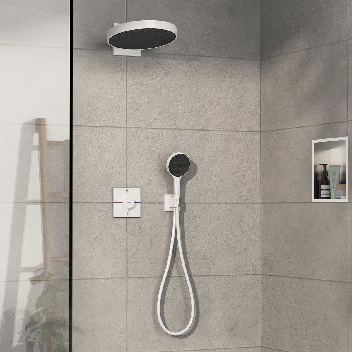 Внешняя часть смесителя без скрытой части HANSGROHE ShowerSelect Comfort E белый латунь 155x155мм 15572700