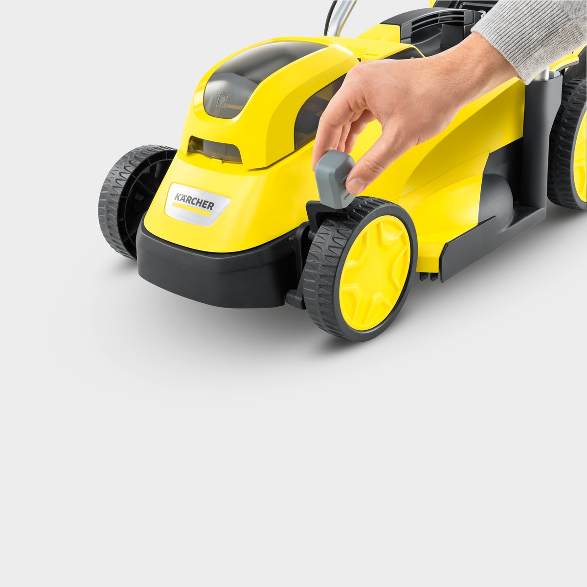 Газонокосарка акумуляторна Karcher LMO 18-33 Battery 18В 33см 35-65мм (без АКБ та ЗП)