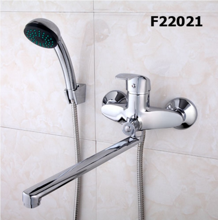 Cмеситель для ванны однорычажный с длинным изливом FRAP хром латунь F22021