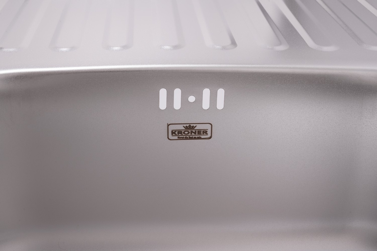 Мийка для кухні із нержавіючої сталі прямокутна KRONER KRP 630x500x180мм матова 0.8мм із сифоном CV022779